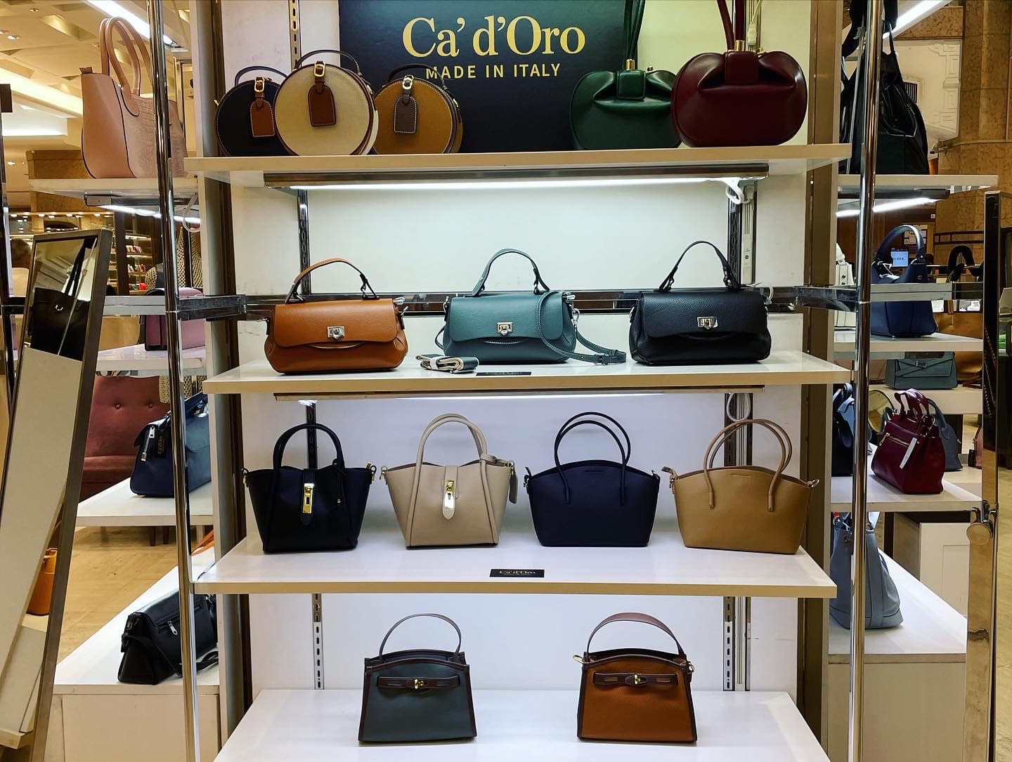 百貨店イタリア展の Ca'd'Oro 出展ブース